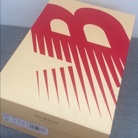 New Balance Shoes - Picture 5 of 9